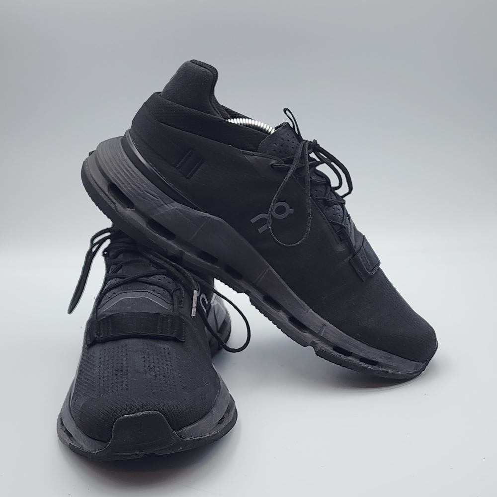 On Running MENS CLOUDNOVA -BLACK/ECLIPSE Men Sz 1… - image 2